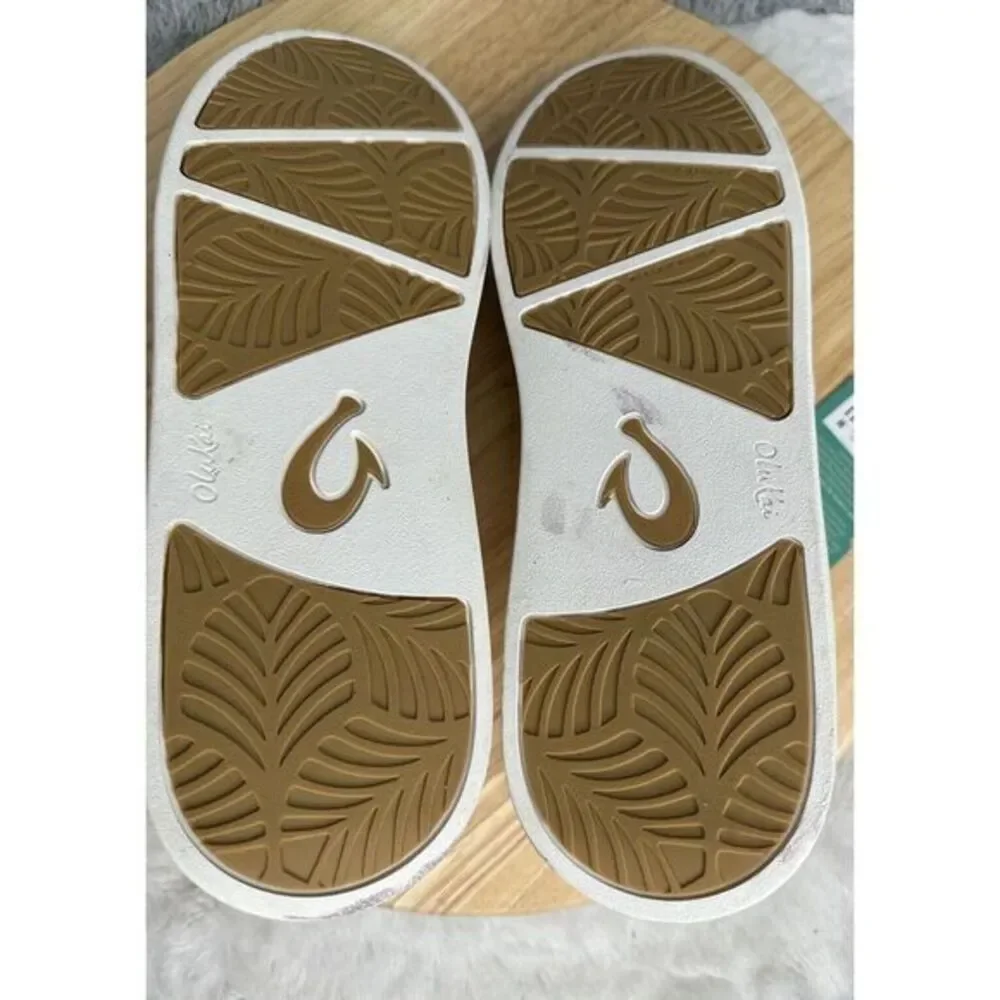 New Olukai Lae'ahi‎ Men Size 11 White/Beige Slip On Lightweight Loafer Shoes